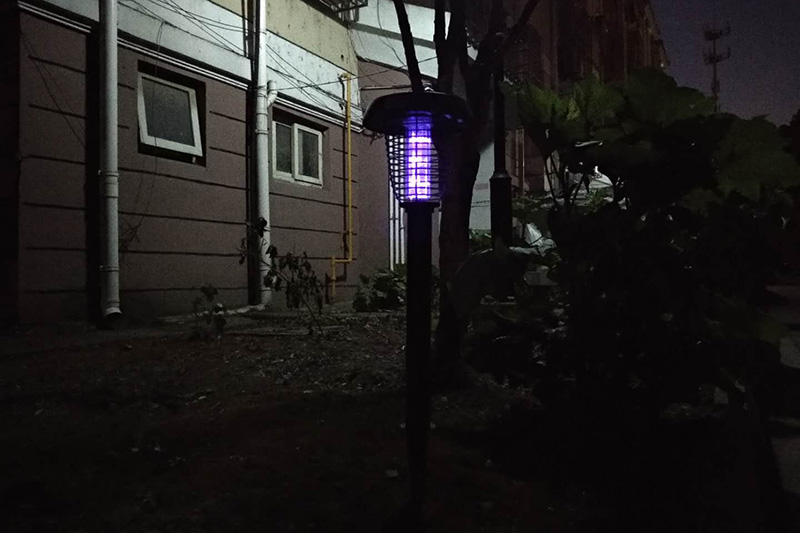 太陽能能小區滅蚊燈